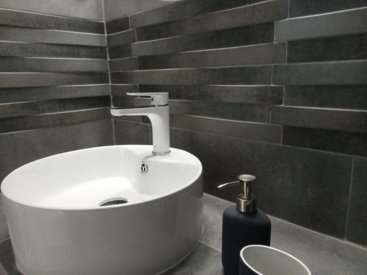 New Apartment Near Metro Larissis In The Centre Of Athen Eksteriør bilde